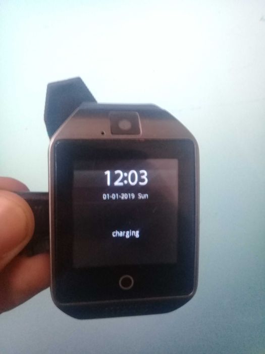 Smartwatch ni BOMBASI
