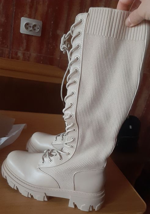 Vând ghete mărime 37