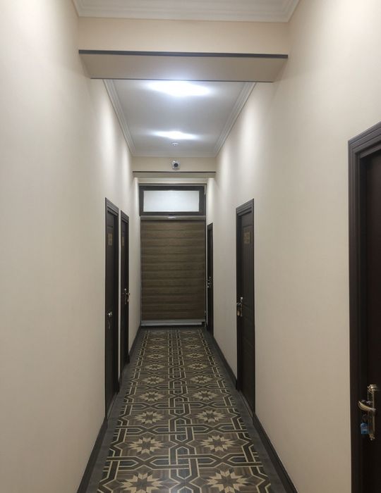 Чорсу Сдаётся 6 комнатный офис не далеко от метро.доступ 24/7