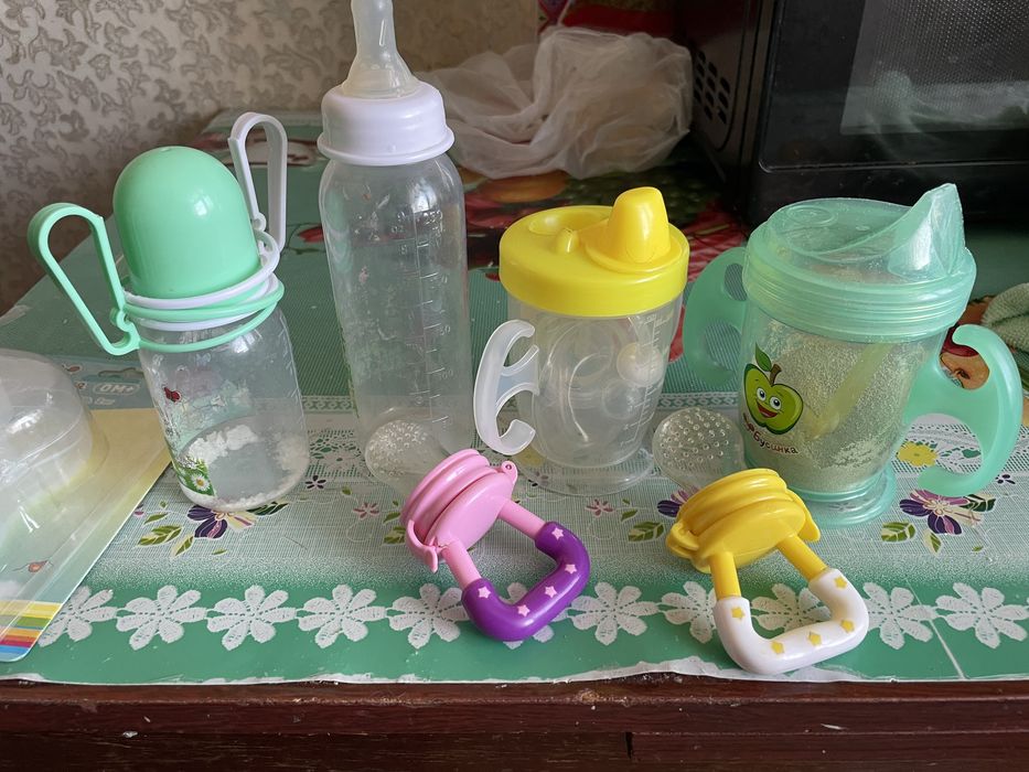 Отдам даром все что на фото, детские товары, с рождения до года, нак н