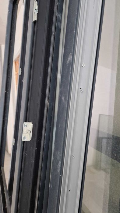 Дограма демонтирана