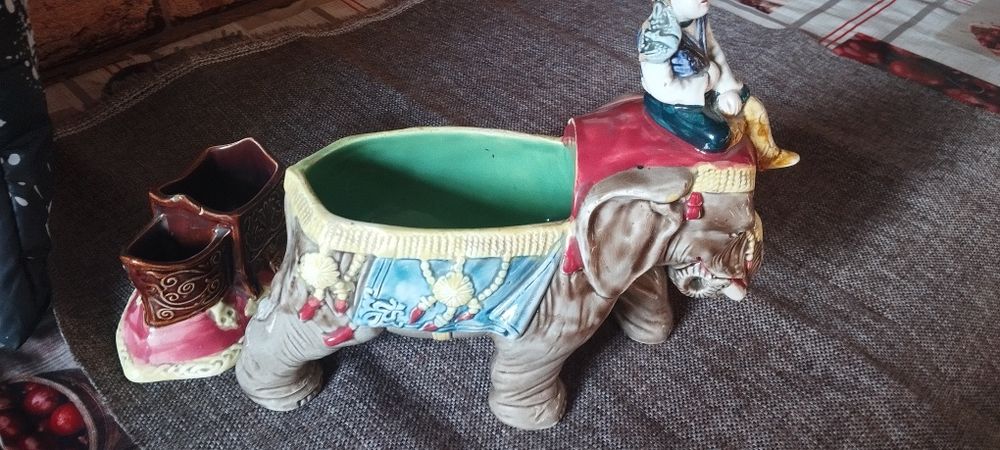 Антикварный слон- табачница