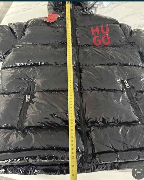 Geaca hugo boss noua cu eticheta