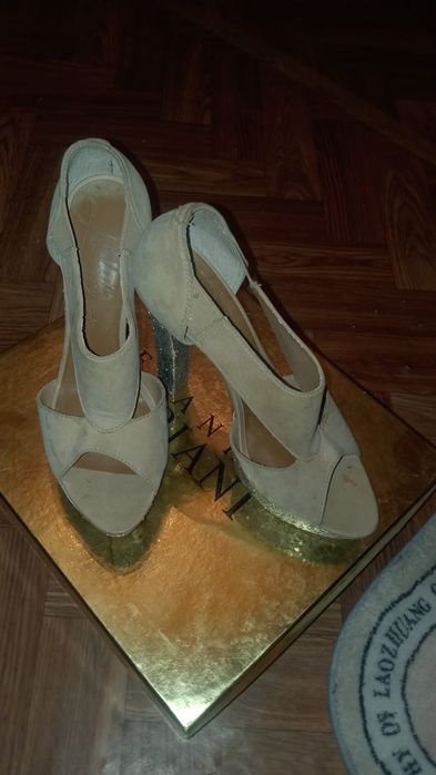 Продам туфли каблуки