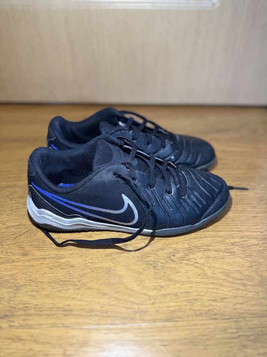 Nike DV350‑040 – Mărimea 36 Negru/Albastru – Stare Foarte Bună