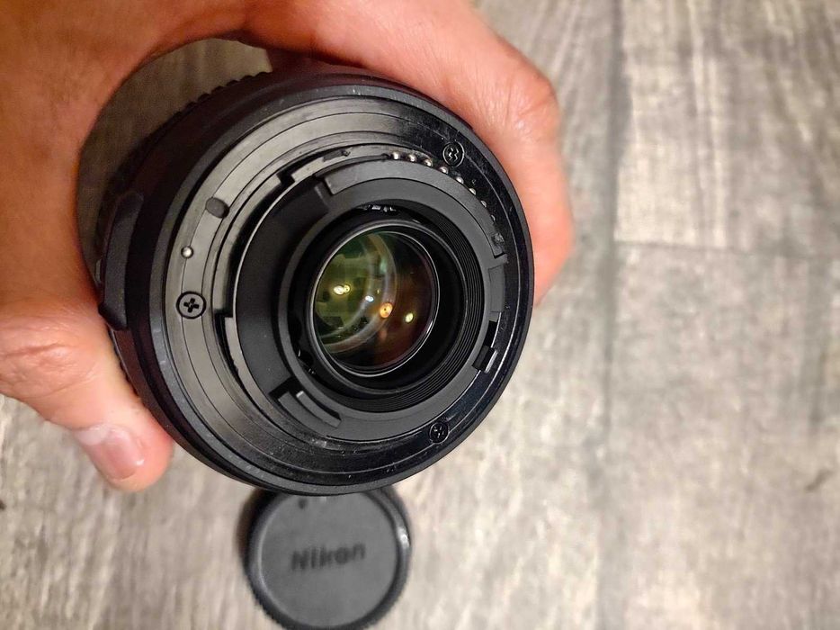 Фотоапарат и обектив Nikon D7200 AF-S NIKKOR 18-135mm