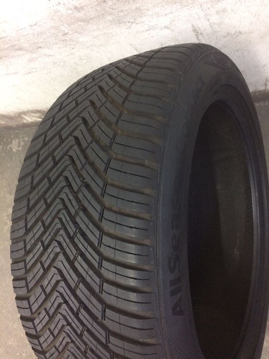 Anvelopa continental 245/45/18
