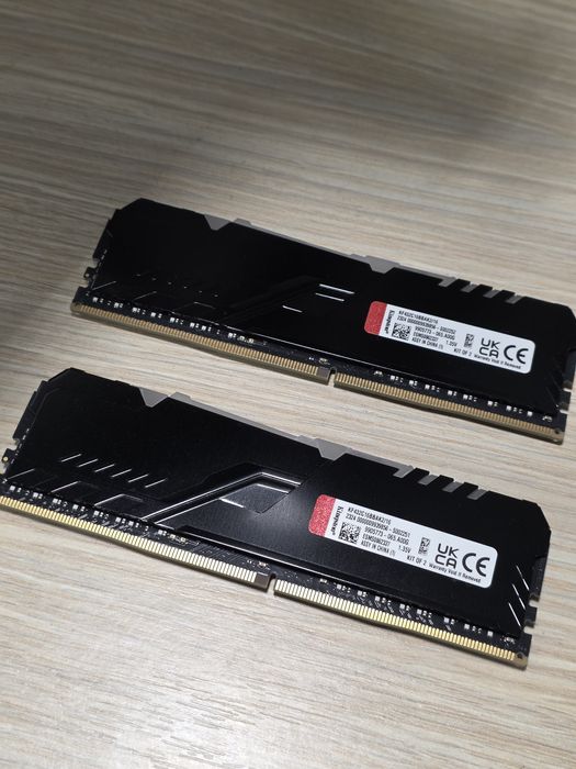 Kit 16gb ddr4 Kingston Fury RGB 3200mhz