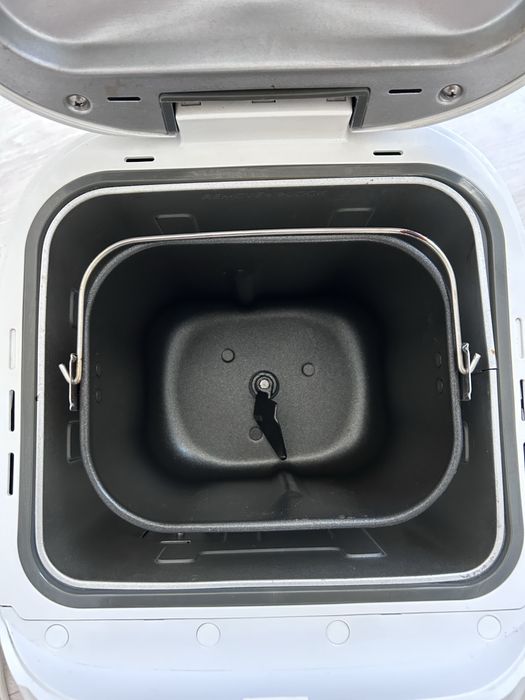 Продавам професионална хлебопекарна машина Quigg модел BM1-L