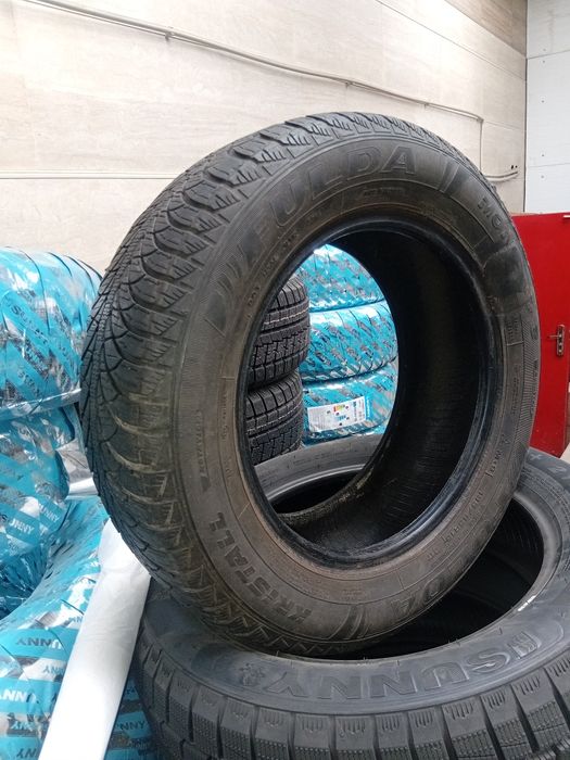 Продам одну зимнюю шину