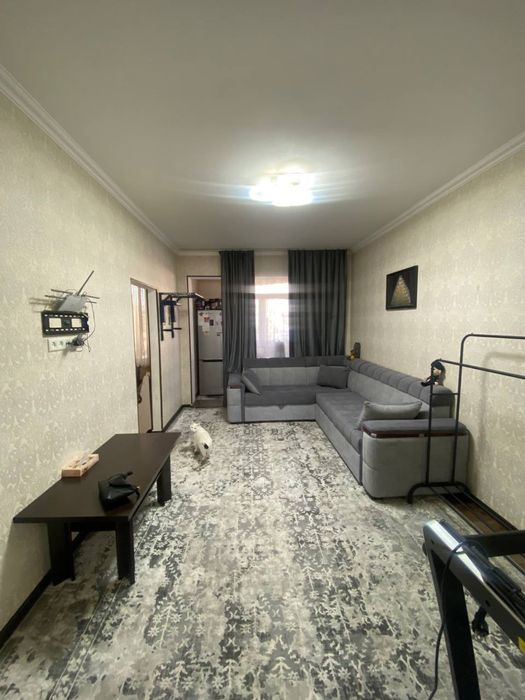 Продаю 3х комнатную на 2 этаже от владельца