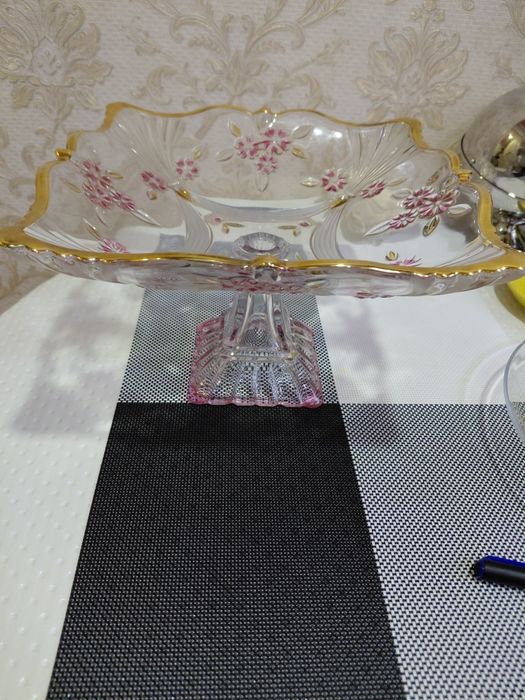 Продам сервировочную посуду