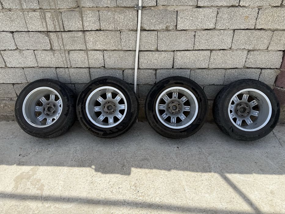 Ауди А6 с4 ромашка r15