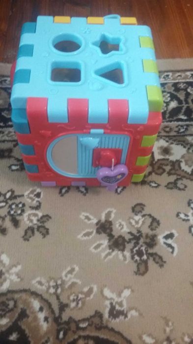 Занимателна играчка за най-малките