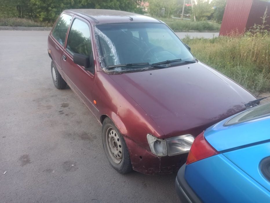 Продам два форд фиеста.