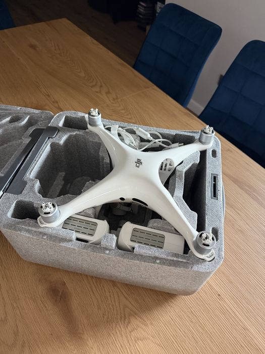 Drona dji phantom 4 pro - impecabila - fara telecomanda.