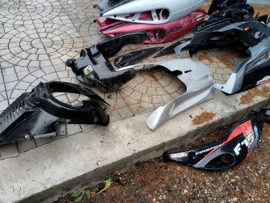 Malaguti f10 f12 f15 Спойлери и пластмаси