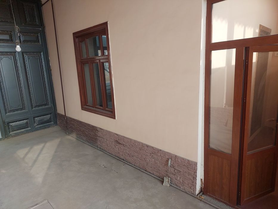 Ховли уй сотилади. Бустон дахасида