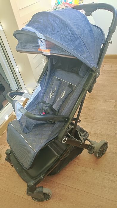 Продаю детскую летнюю коляску