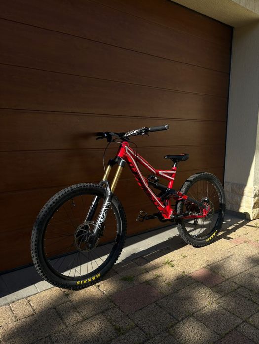Vand sau schimb specialized status 1