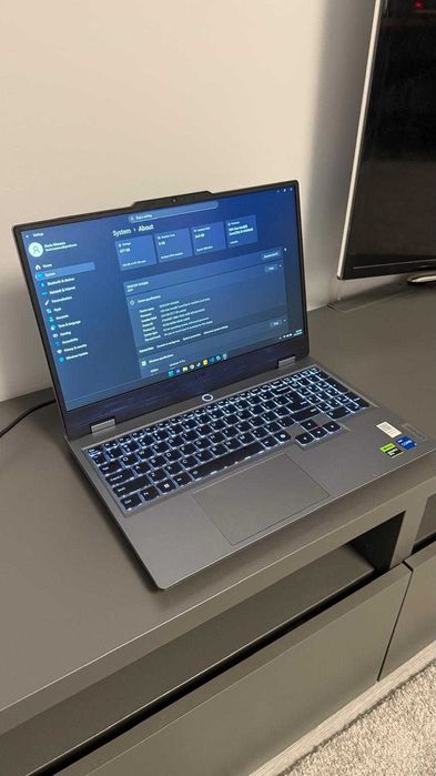 Laptop Gaming Lenovo LOQ 15IRX9 - 24GB RAM, 512GB SSD, RTX 4060 8GB
