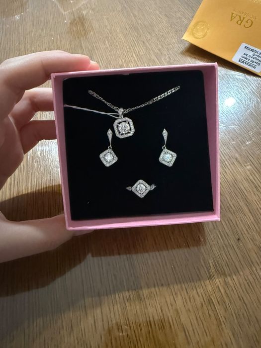 Продам новый серебряный набор!!!