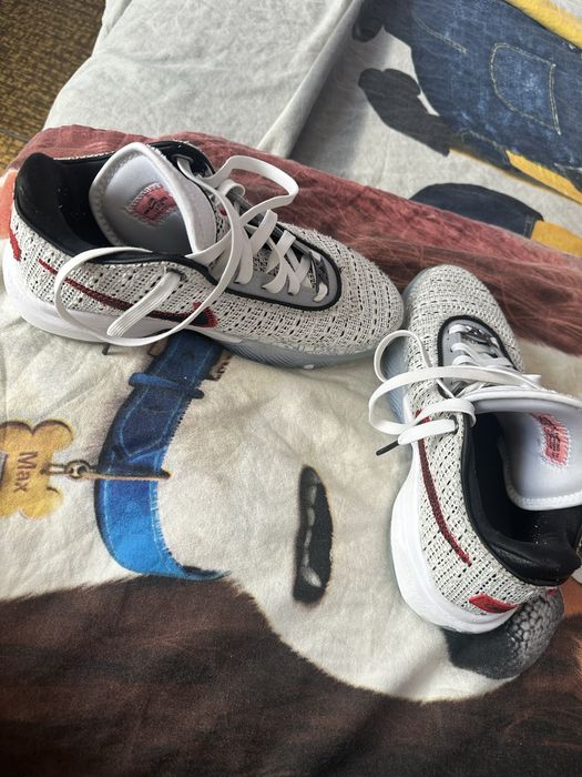 Basketball shoes Lebron 20 XX