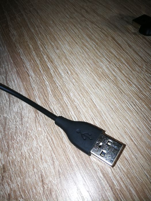 Încărcător. Bluetooth wireless Fitbit