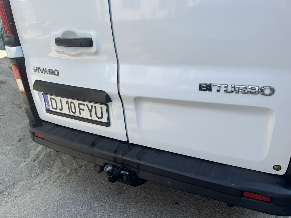 Opel Vivaro 2  long