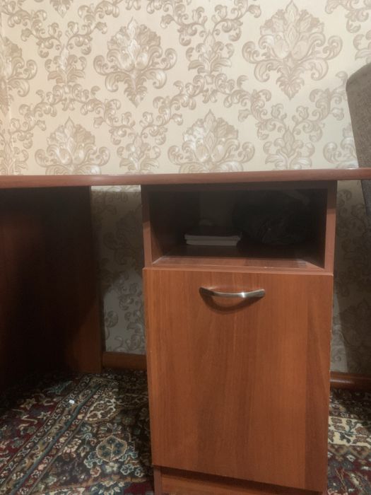 Парта тумбочка си билан