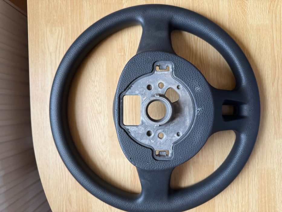 Volan de Volkswagen Passat B7/ Golf 6