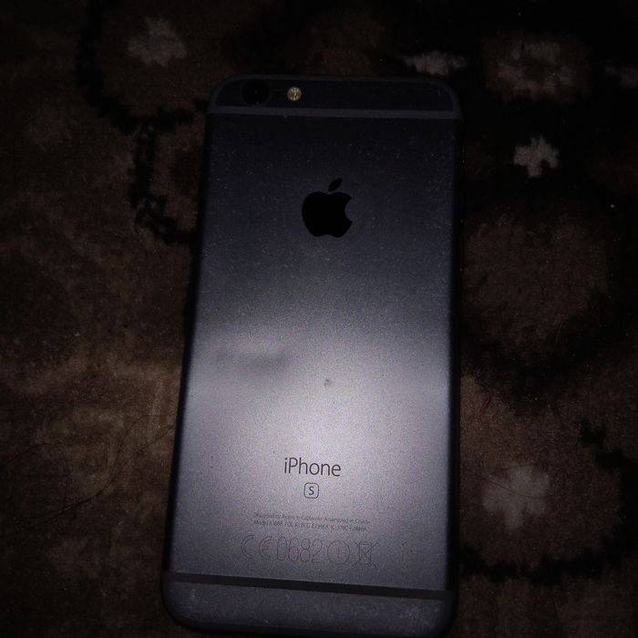 IPhone 6s ұсталған