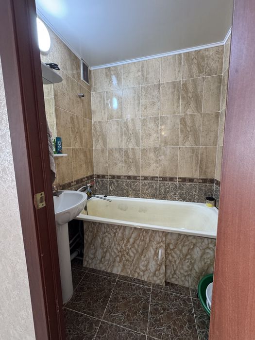 Продаю 4х комн кв 9 микрорайон