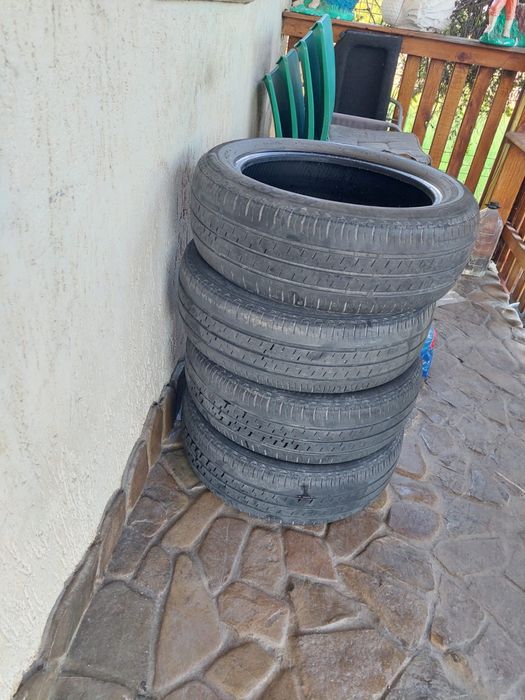 Vând anvelope 185/55R16