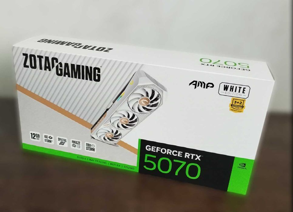 Видеокарта Zotac RTX 5070 Amp White edition, новая.