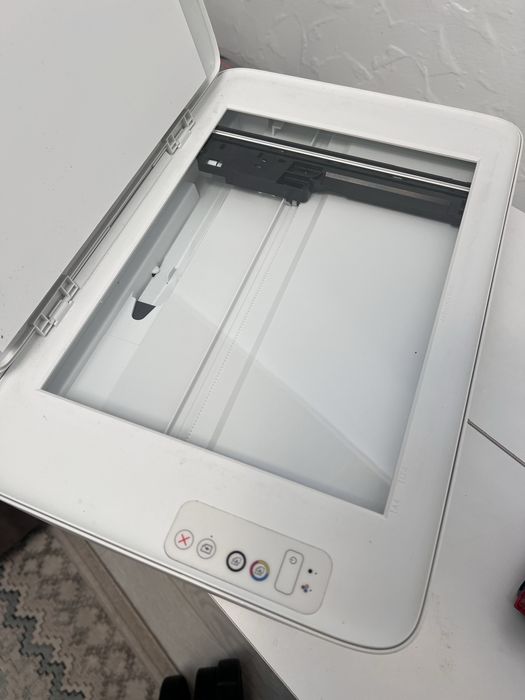 Принтер HP Deskjet 2320