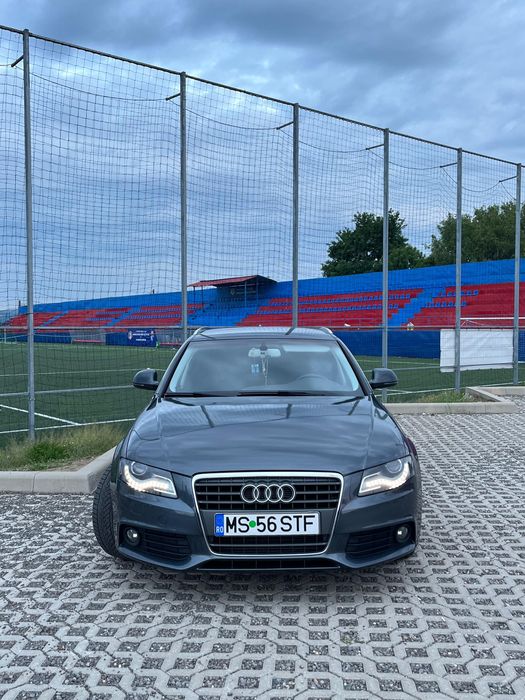 Vând Audi A4 b8