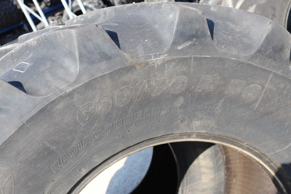 Anvelope SH Tractor 600/70R30 Michelin Radiale Pret cu TVA