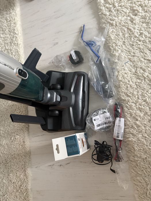 Aspirator fara fir Rowenta plus piese rezerva