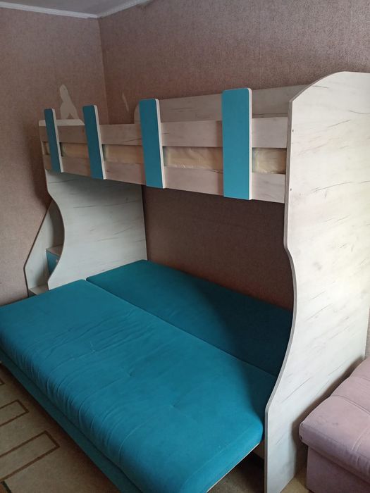 Продам двухъярусную кровать