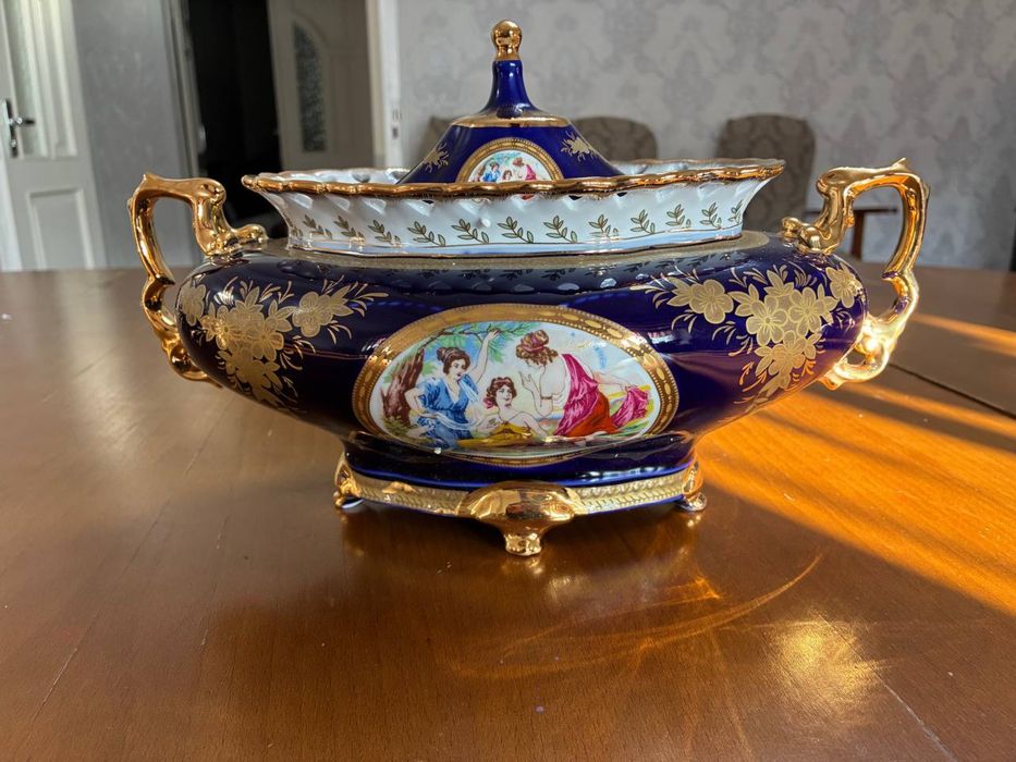 Мадонна сервис, 12 персон