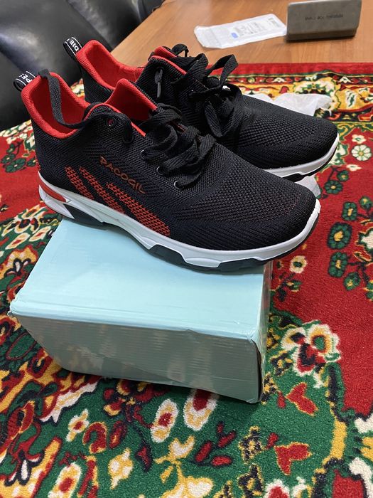 Кроссовки летние разм 40, 43.