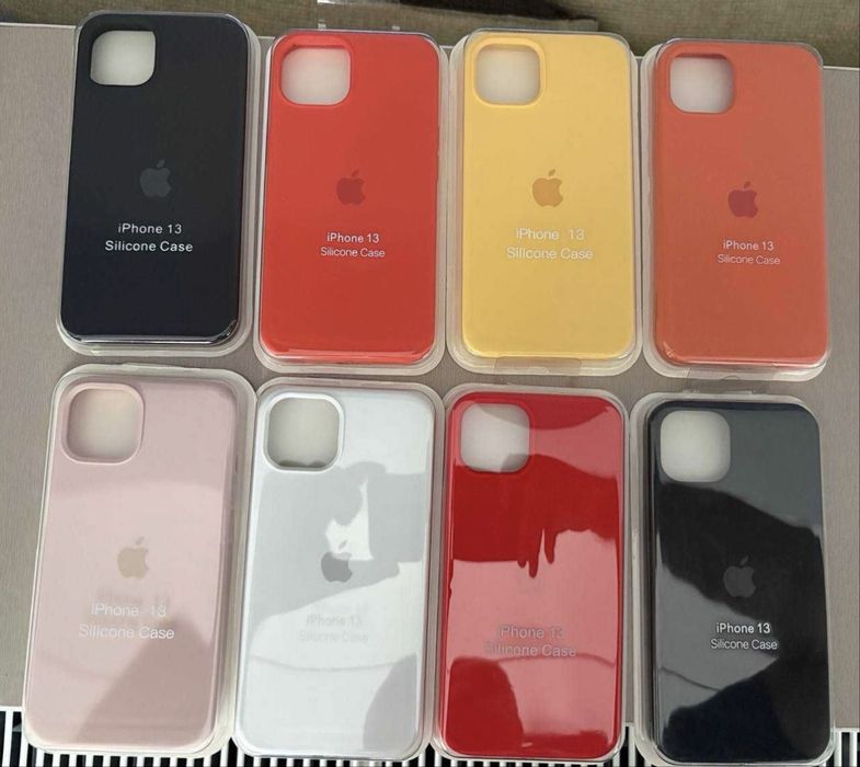 Huse iPhone Noi Sigilate
