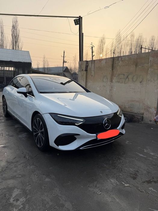 Mercedes-Benz EQE 350 2022 — 3