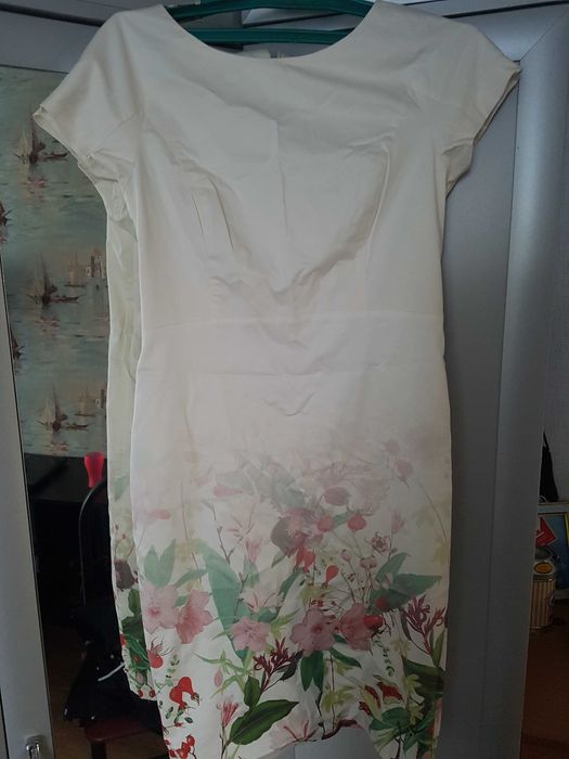 Красивое Новое платье