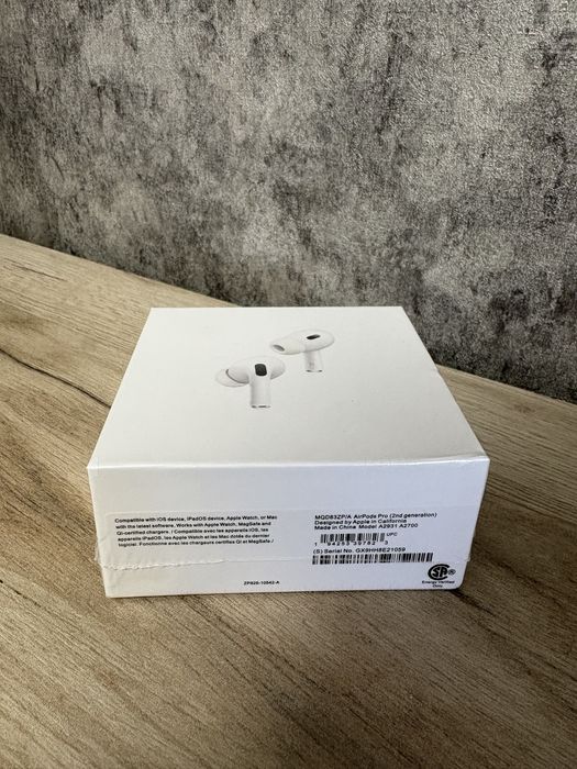 ЧИСТО НОВИ! Слушалки Airpods 2nd generation!