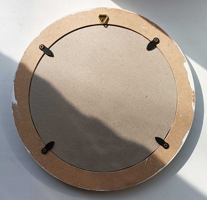 Круглая картина в раме, 20 см