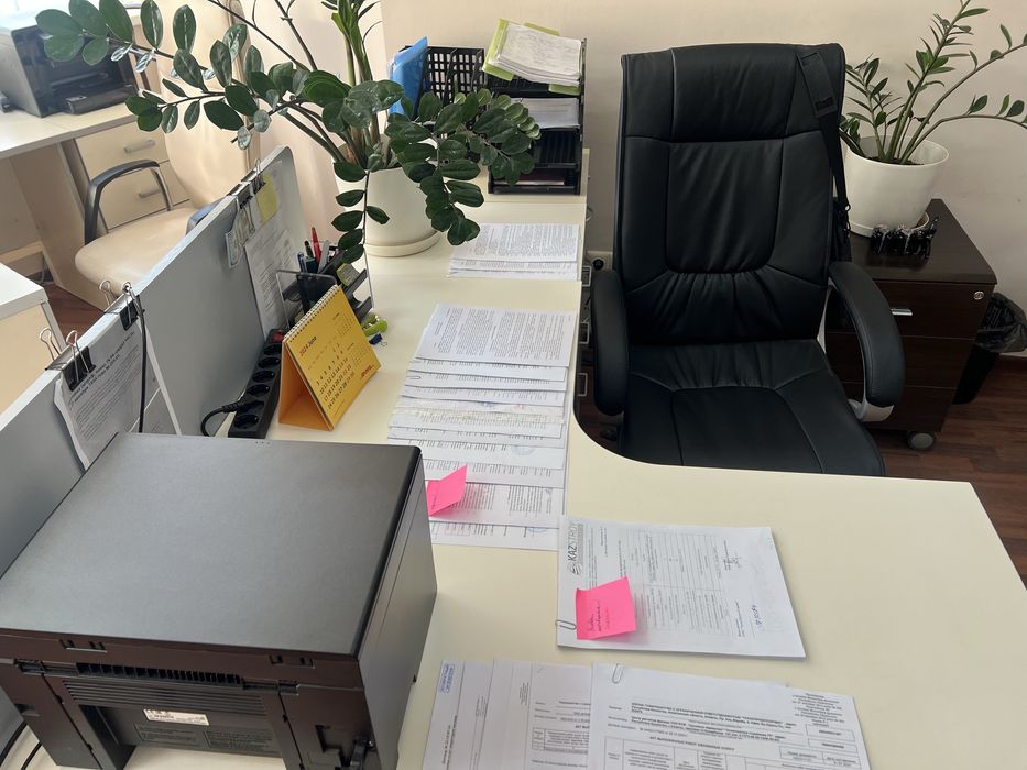 Офисная мебель,  столы