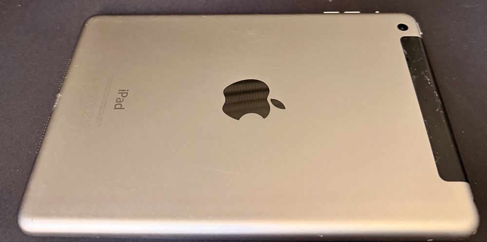 Apple iPad Mini 3 16G Celular & Căști JBL