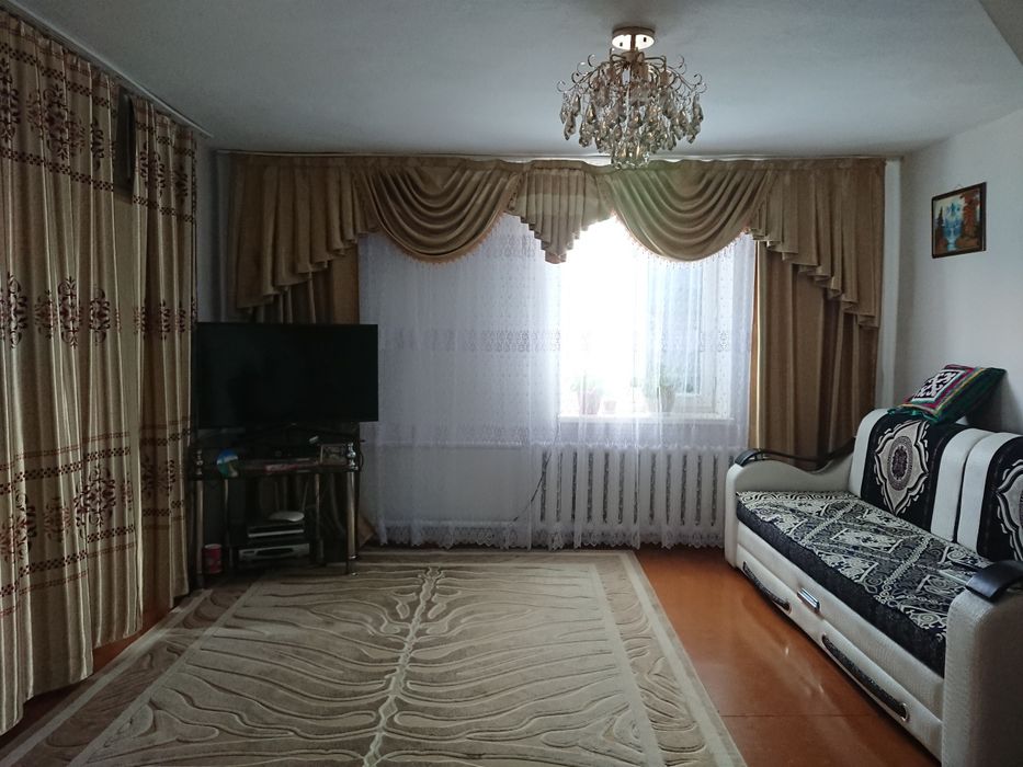 Продам дом мансардный в п.Бадамша